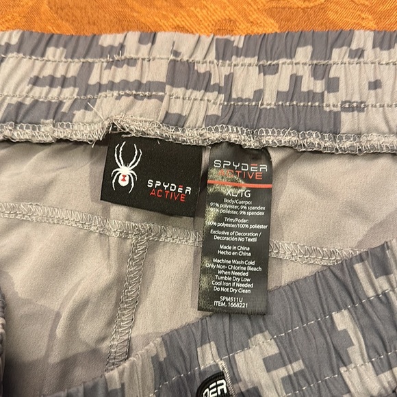 Spyder men’s active shorts camo gray size XL NWT 2 pockets - Picture 4 of 6